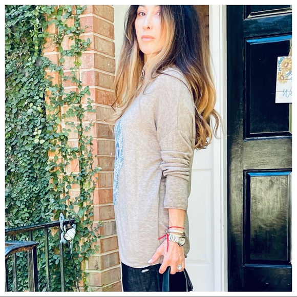 ✨LAST ONE✨MADE IN ITALY FABULOUS SKULL TRIM SWEATER - Picture 8 of 9